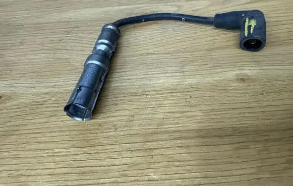 Skoda Octavia Mk2 (1Z) Ignition plug leads 06A035255C