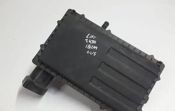 Seat Ibiza IV (6J,6P) Air filter box 6C0129601JXAUTOPX 6C0129601J 6C0129607L