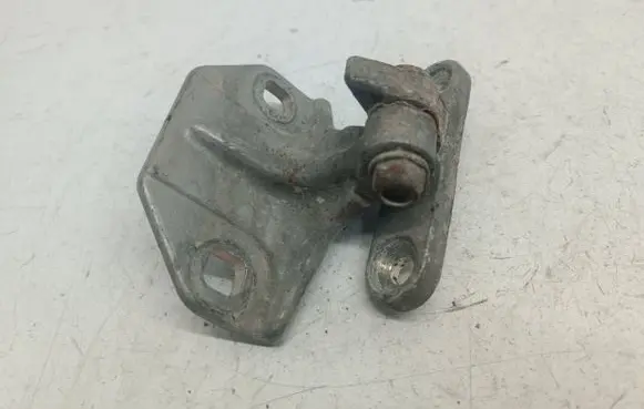 Mercedes-Benz A W168 Front door lower hinge 