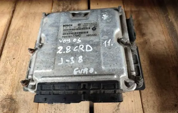 Chrysler Voyager Engine control unit/module P04727770AD 0281011281