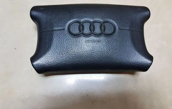 Audi A6 S6 C4 4A Steering wheel airbag 4A0880201J