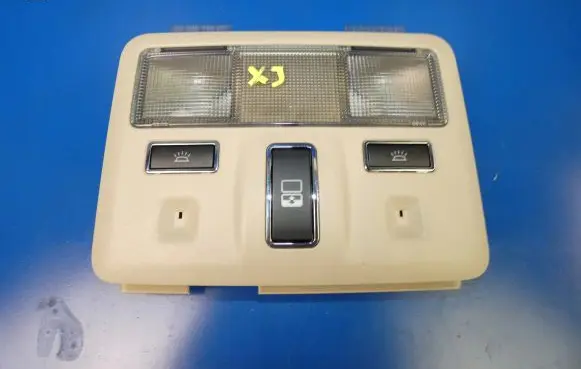 Jaguar XJ X351 Rear seat light
