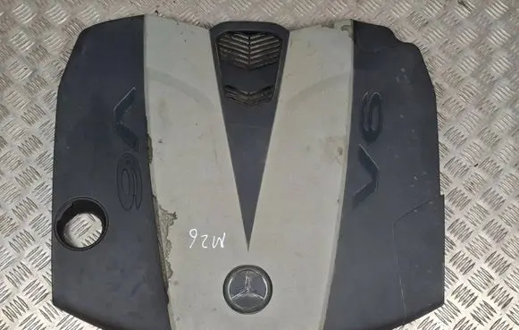 Mercedes-Benz E W212 Engine cover (trim) A6420105867 4011353U