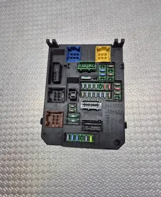 Peugeot 508 RXH Fuse module 9665547580 S180121004G BSIQ0400