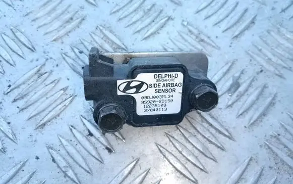 Hyundai Trajet Airbag deployment crash/impact sensor 95920-2D150 12235109 09DJ003LL34