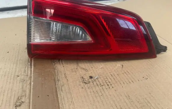Nissan Qashqai Tailgate rear/tail lights 22618013