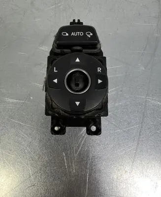 Hyundai Santa Fe Wing mirror switch 39S4861110