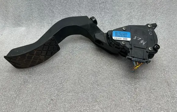 Audi A6 S6 C5 4B Accelerator throttle pedal 6PV00837602 8D1723523F