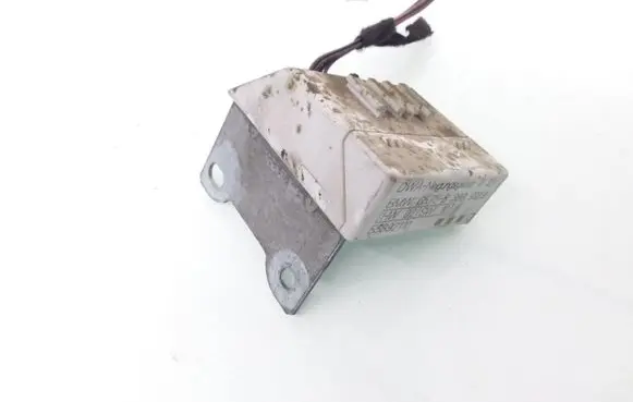 BMW 3 E46 Yaw turn rate sensor 8386932 65758386932