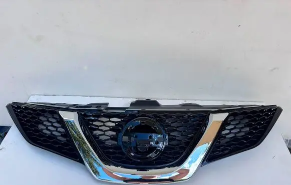 Nissan Qashqai Front grill 623104EM1DB1 62124EA0D