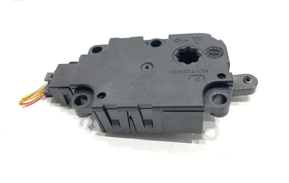 Audi A8 S8 D5 Air flap motor/actuator CZ113940-0051