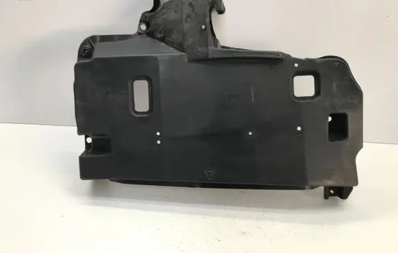 Rear underbody cover/under tray