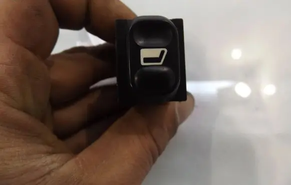Citroen Berlingo Windscreen/window heater switch