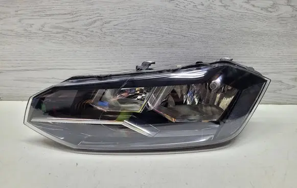 Volkswagen Polo VI Headlight/headlamp 2G1941005