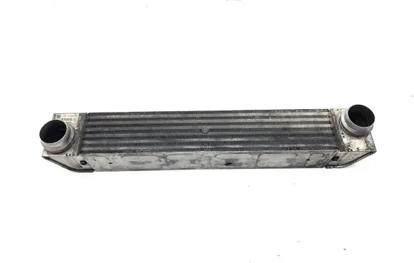 BMW 5 E60 E61 Intercooler radiator 7795823