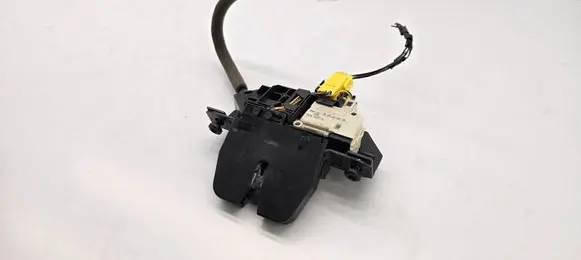 Opel Vectra C Tailgate/trunk/boot lock/catch/latch 09180104