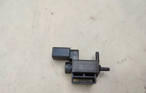 Volkswagen Golf IV Turbo solenoid valve 037906283C 08T231 72288000