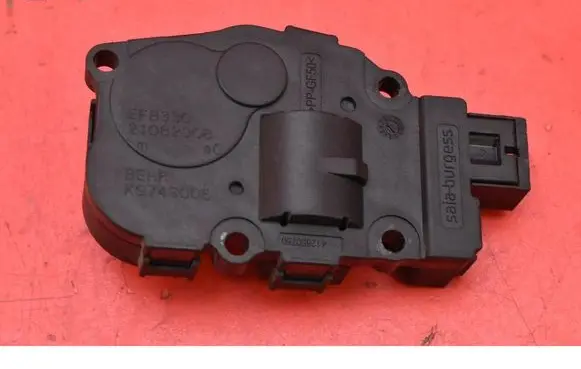 Audi A5 8T 8F Air flap motor/actuator K9749005