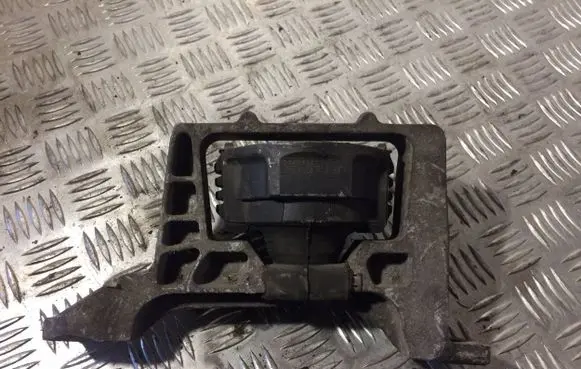 Ford Focus Engine mount bracket 3M516F012BF