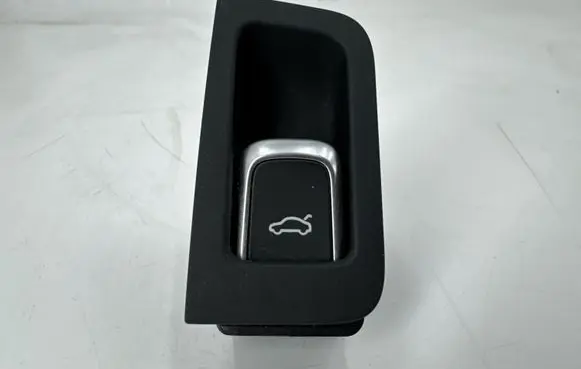 Tailgate opening switch