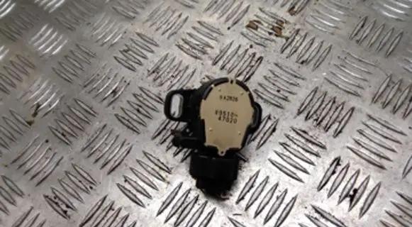 Toyota Prius (XW20) Accelerator pedal position sensor 8951047020 9A2826