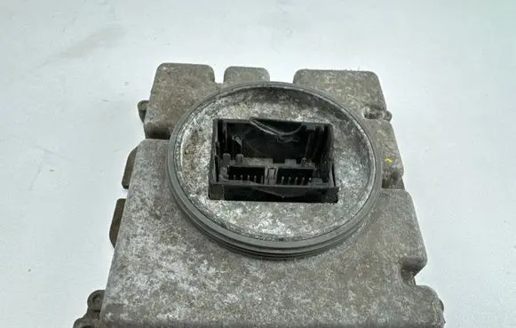 Audi A4 S4 B9 Headlight ballast module Xenon 7PP941572A