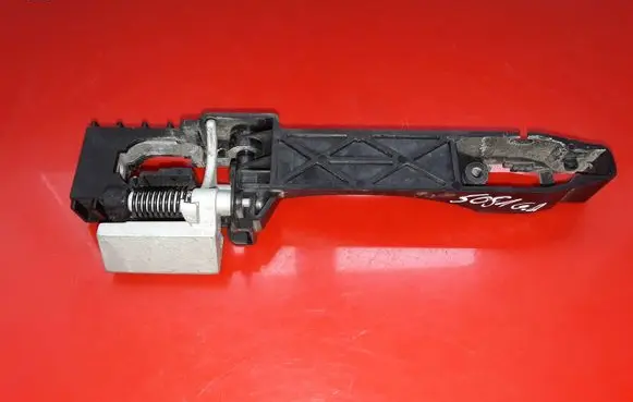 Rear door exterior handle/bracket