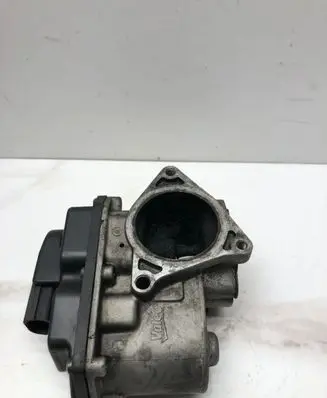 Volkswagen PASSAT B6 EGR valve 03L131501D
