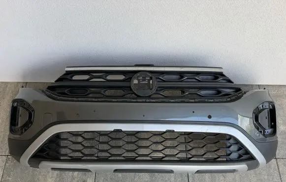 Volkswagen T-Roc Front bumper 2GA807221