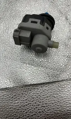 Headlight level adjustment motor