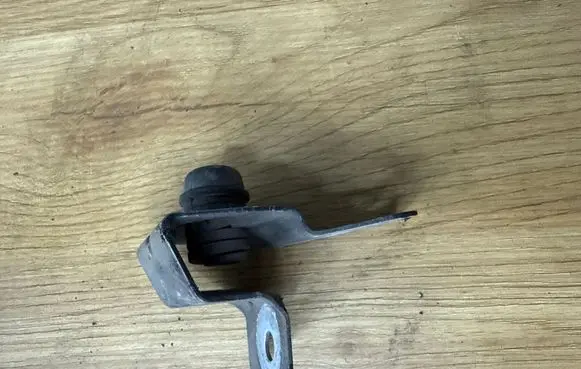 Opel Insignia A Radiator support slam panel bracket 13248768