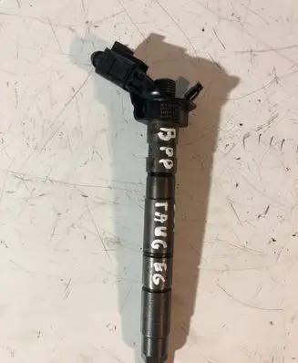 Audi A6 S6 C6 4F Fuel injector 059130277AJ
