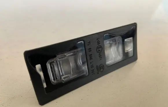 Audi Q5 SQ5 Number plate light 8W6943021