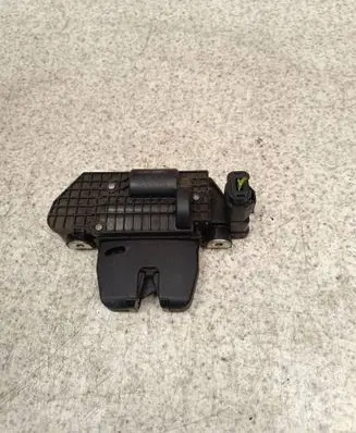 Peugeot 2008 I Tailgate/trunk/boot lock/catch/latch 9151487499 0615C