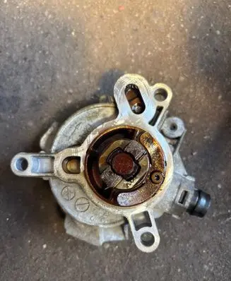 Volvo XC60 Vacuum pump 31316688