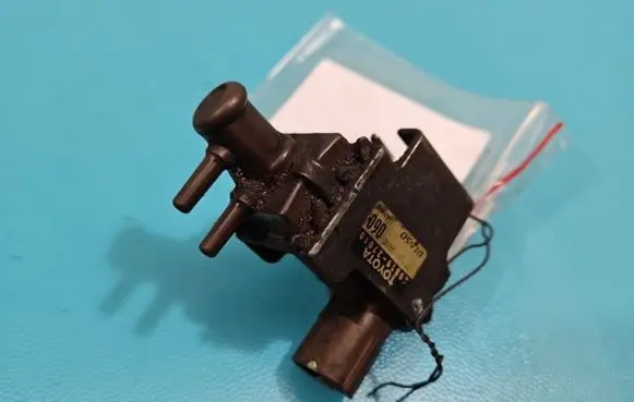 Toyota Avensis T220 Turbo solenoid valve 25819-27010 IMPRK1418569