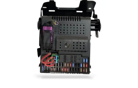Volvo XC70 Fuse module 30786889