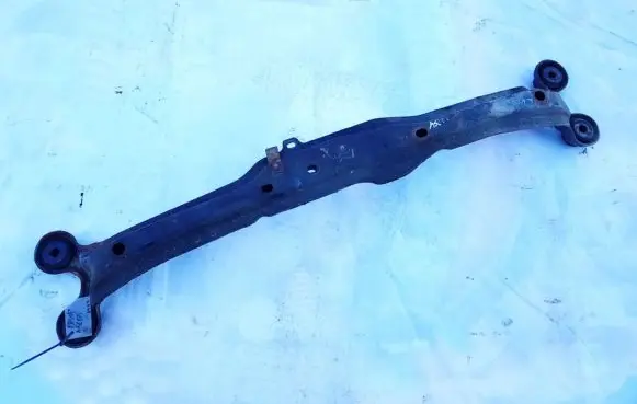 Volkswagen PASSAT B3 Front subframe