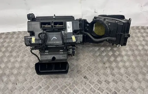 Audi Q7 4M Interior heater climate box assembly 4M1820005 4M1820005AC