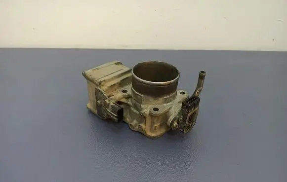 Mitsubishi Carisma Throttle body valve EAC60003