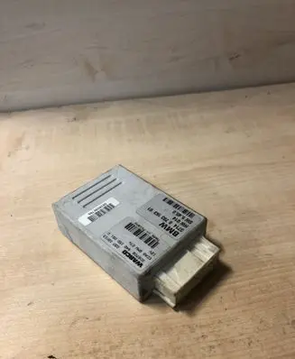 BMW X6 E71 Air suspension control unit module (rear) 3714679316301 6793163