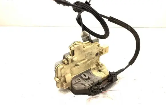 Volkswagen PASSAT B6 Front door lock 3C1837016A