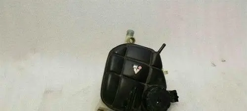 Mercedes-Benz ML W164 Coolant expansion tank/reservoir cap A1645000049