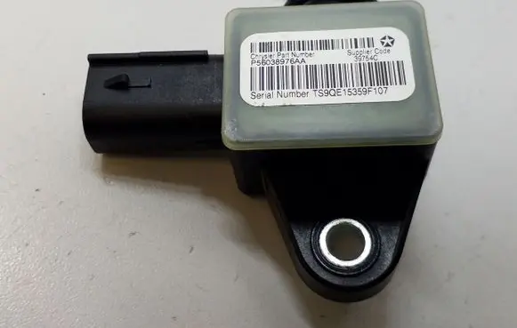 Chrysler 200 Airbag deployment crash/impact sensor 56038976AA P56038976AA