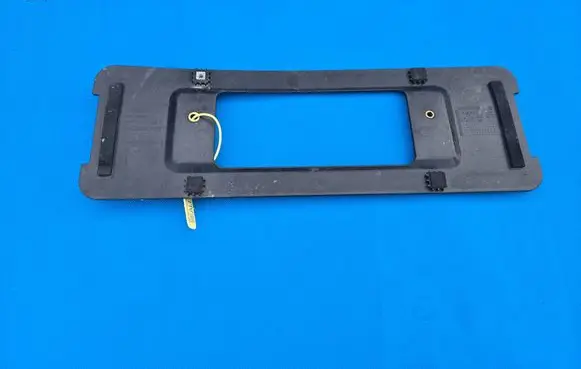 BMW 4 G22 G23 G24 G26 Bracket in trunk/boot 7211673