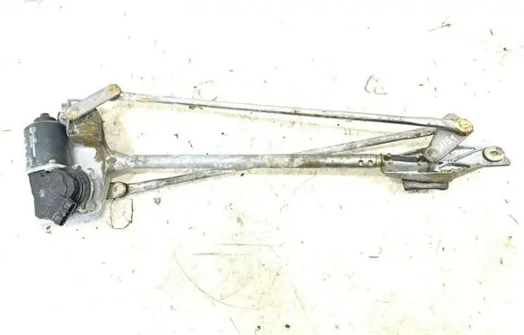 Engine mounting bracket