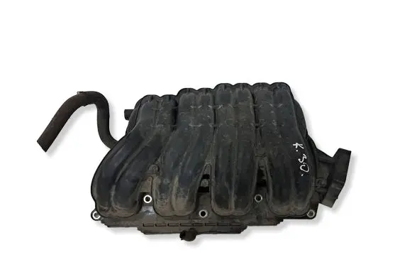 Toyota Avensis T250 Intake manifold 