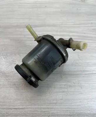 Toyota RAV 4 (XA20) Power steering fluid tank/reservoir