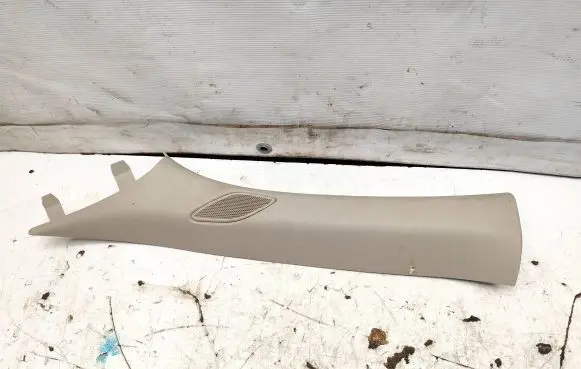 Ford Taurus (A) pillar trim Dg135403513AAW