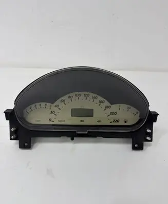 Speedometer (instrument cluster)